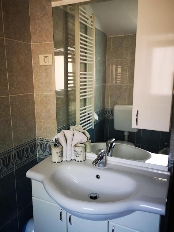 Apartma Ceh Gabrovica pri Crnem Kalu Exterior photo
